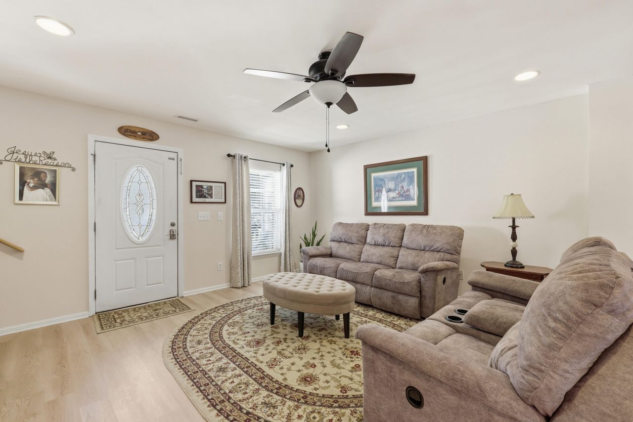 126 Oak Drive Photo 5