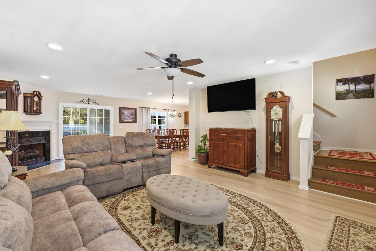 126 Oak Drive Photo 6