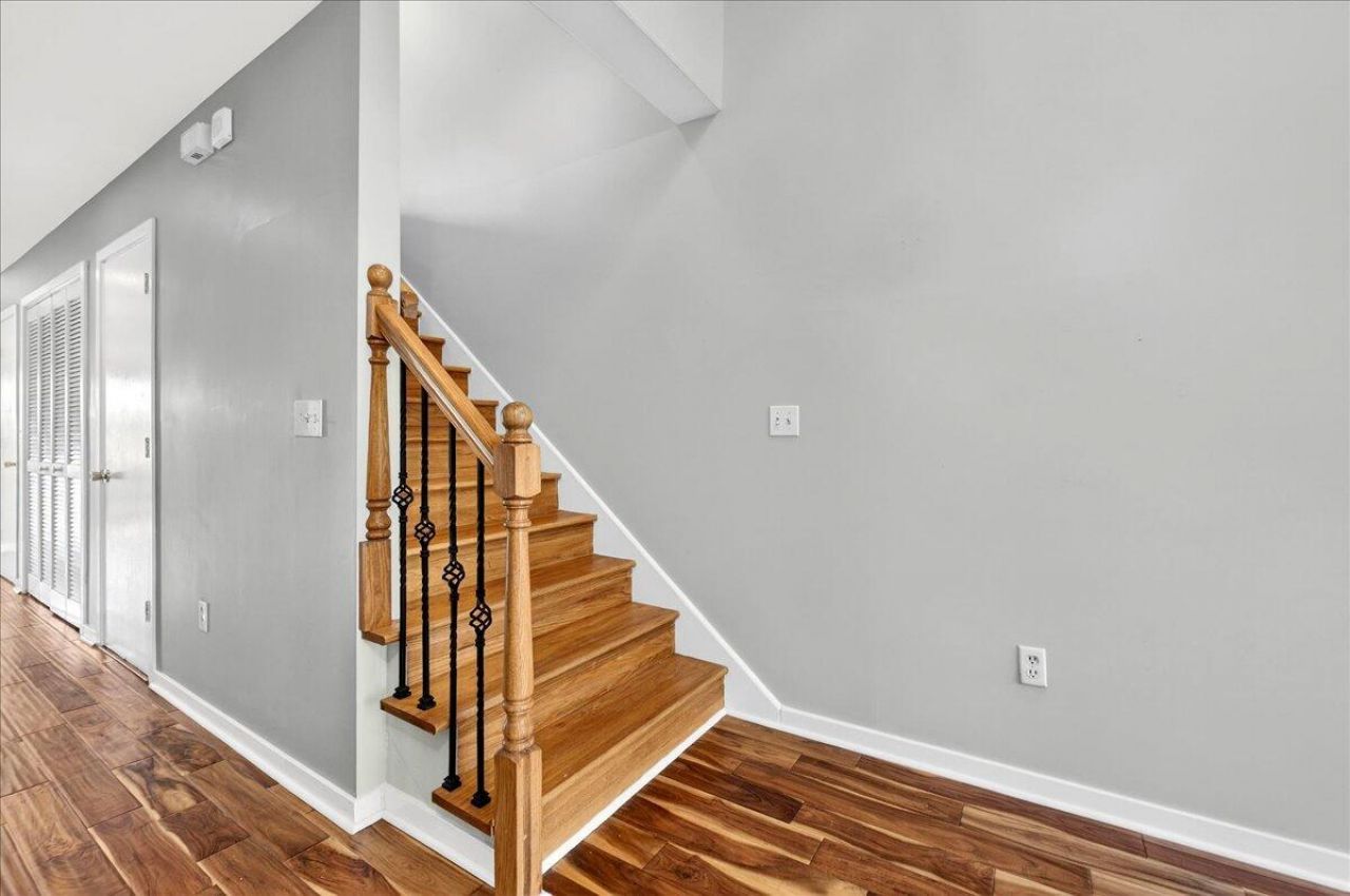 166 River Breeze Drive Photo 13