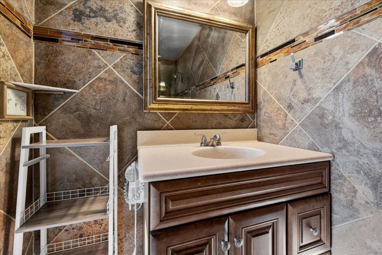 166 River Breeze Drive Photo 19