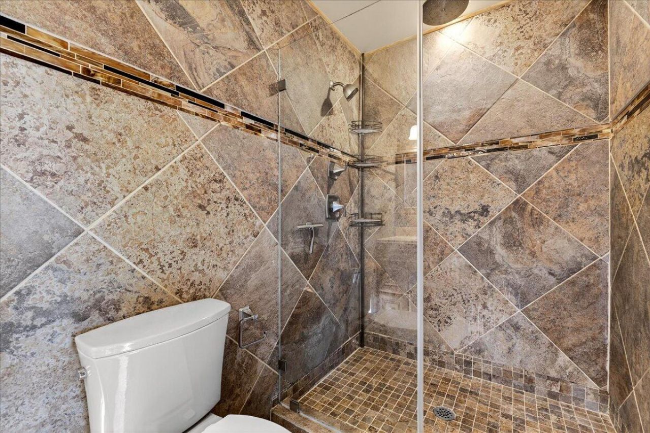 166 River Breeze Drive Photo 21