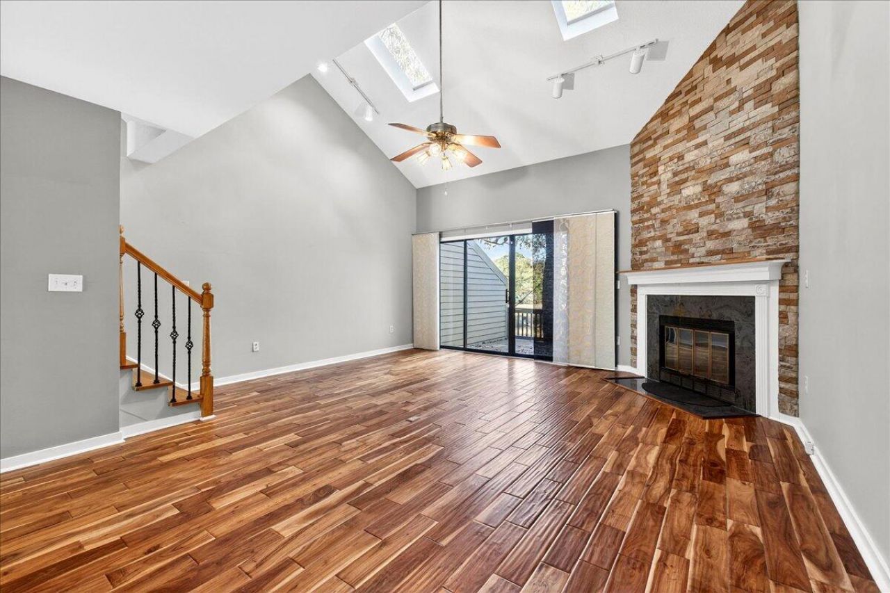 166 River Breeze Drive Photo 7