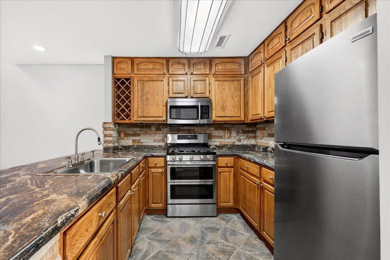 166 River Breeze Drive Photo 9