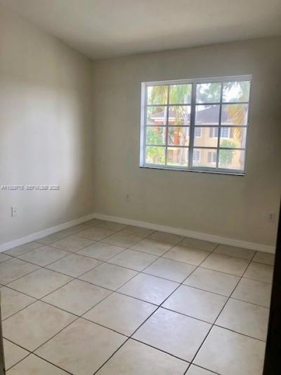 945 NE 33rd Ter, Unit 203, Homestead, FL 33033 Photo