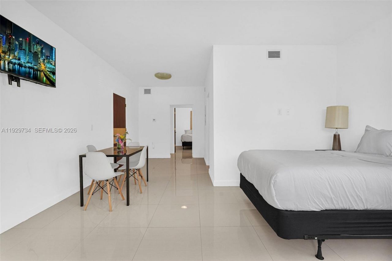 1025 94th St, Unit 9, Bay Harbor Islands, FL 33154 Photo