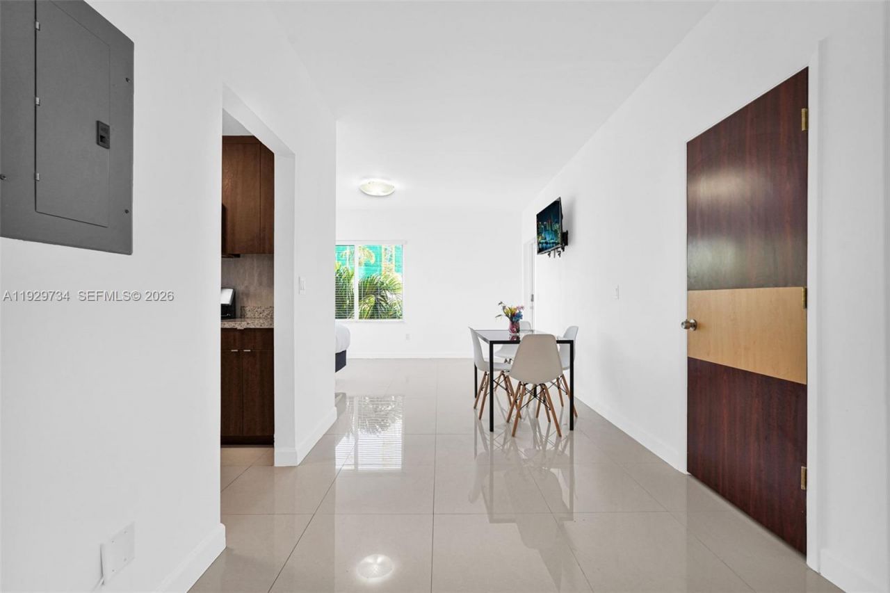 1025 94th St, Unit 9, Bay Harbor Islands, FL 33154 Photo