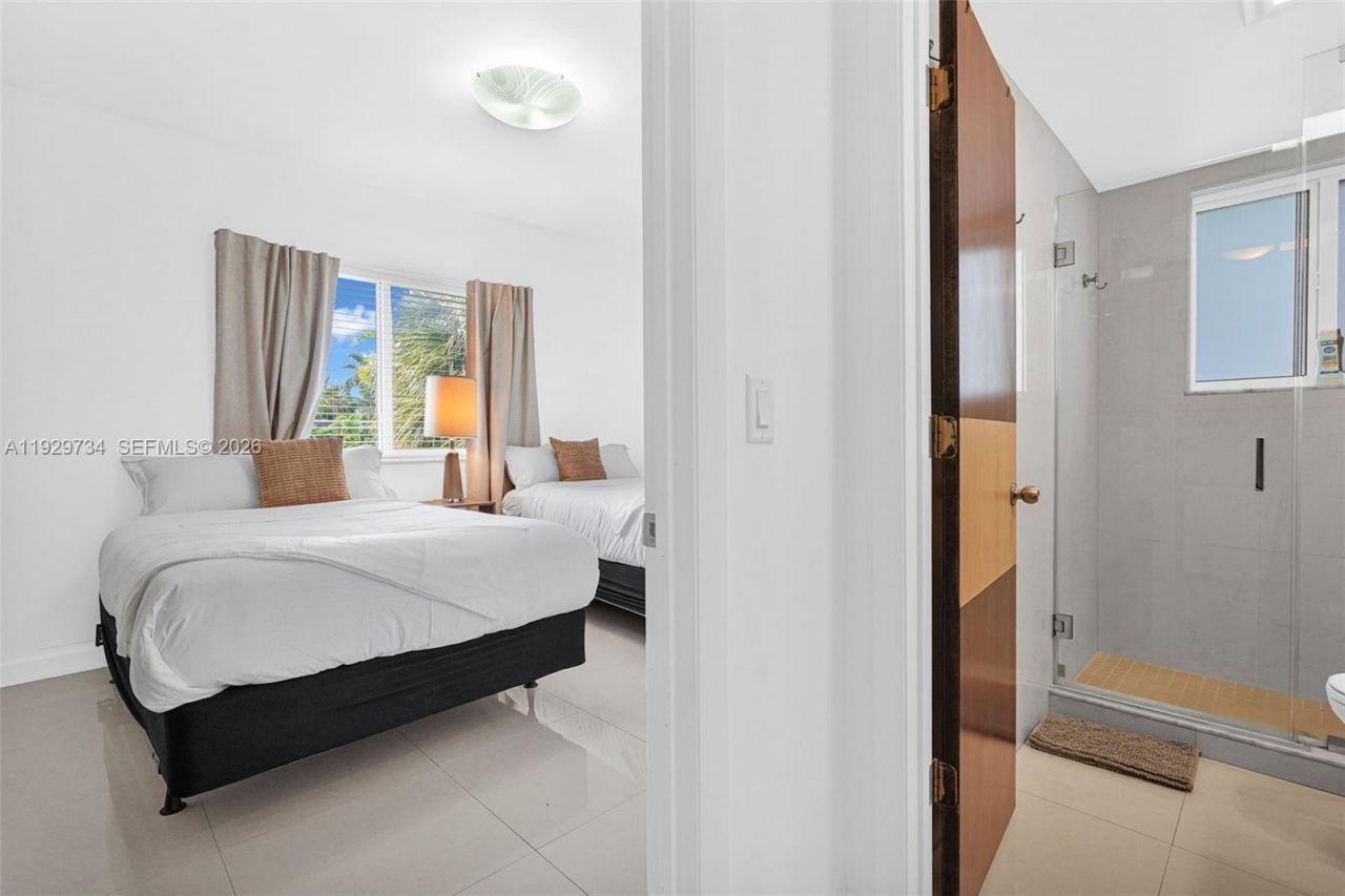 1025 94th St, Unit 9, Bay Harbor Islands, FL 33154 Photo