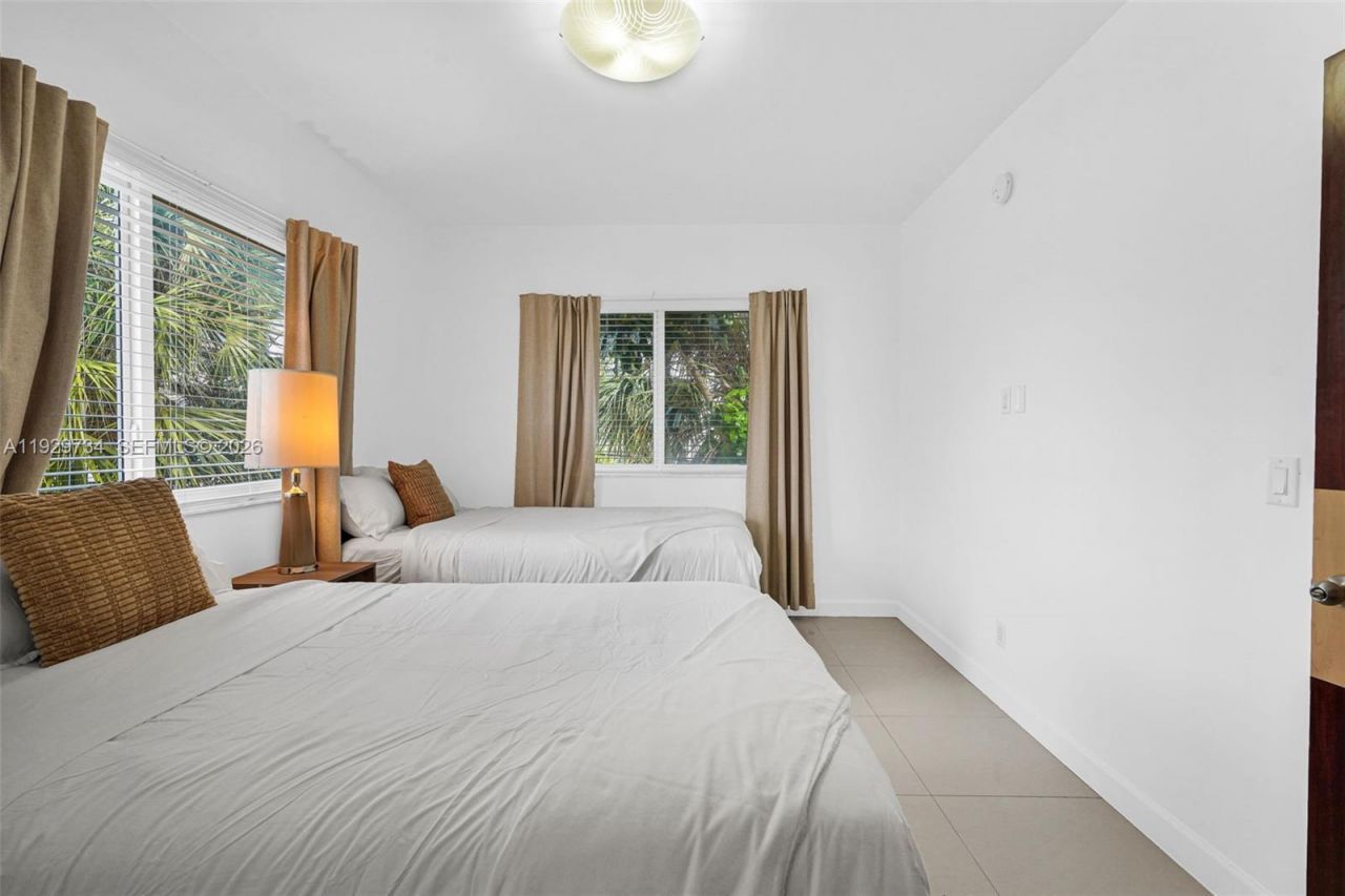 1025 94th St, Unit 9, Bay Harbor Islands, FL 33154 Photo