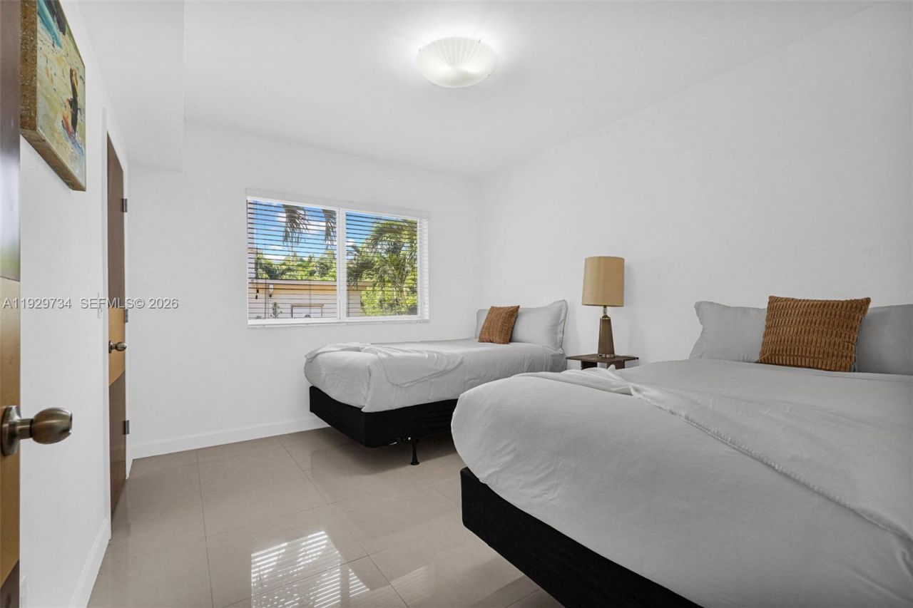 1025 94th St, Unit 9, Bay Harbor Islands, FL 33154 Photo