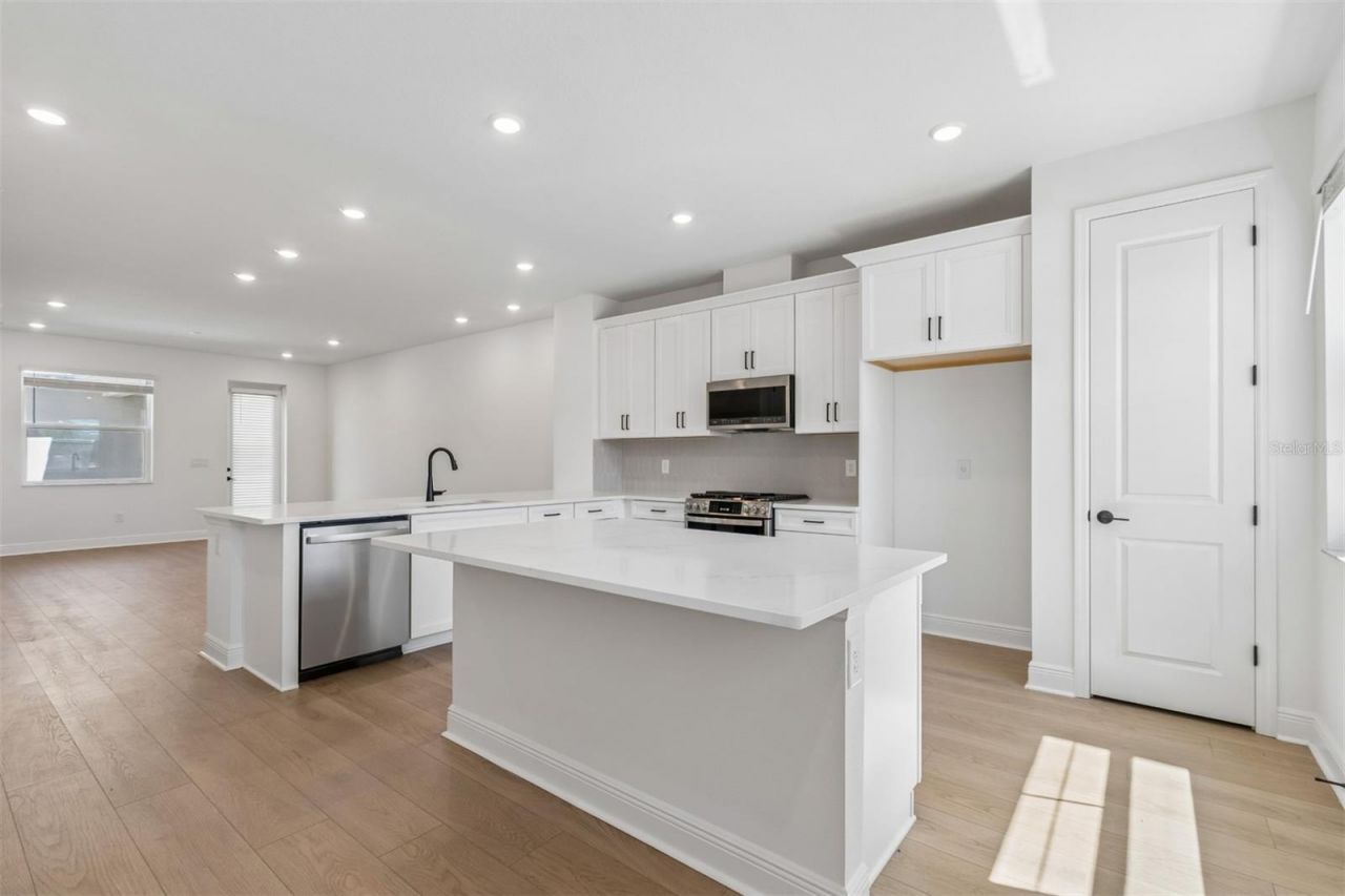 8119 Seaflower Parkway, Bradenton, FL 34210 Photo