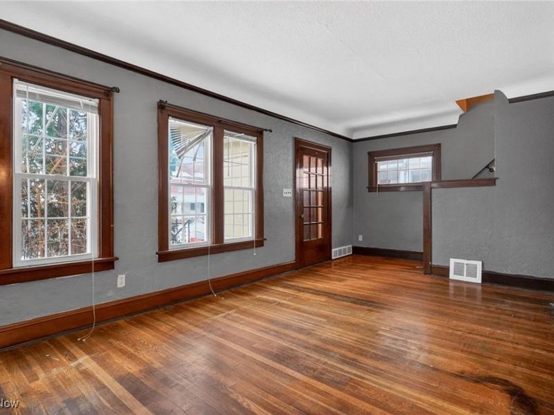 3559 Lloyd Road, Cleveland, OH 44111 Photo 13