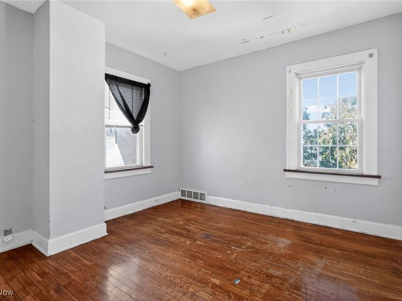 3559 Lloyd Road, Cleveland, OH 44111 Photo 18