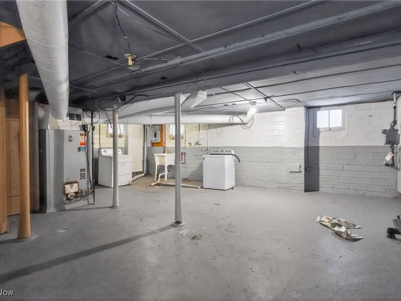 3559 Lloyd Road, Cleveland, OH 44111 Photo 28