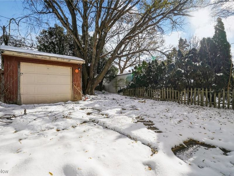 3559 Lloyd Road, Cleveland, OH 44111 Photo 29