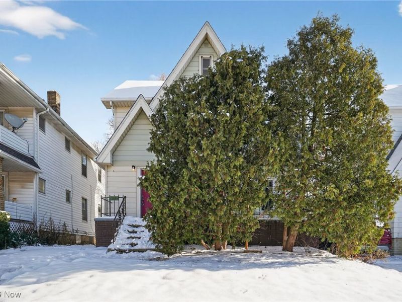 3559 Lloyd Road, Cleveland, OH 44111 Photo 3