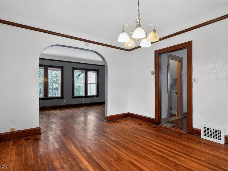 3559 Lloyd Road, Cleveland, OH 44111 Photo 5