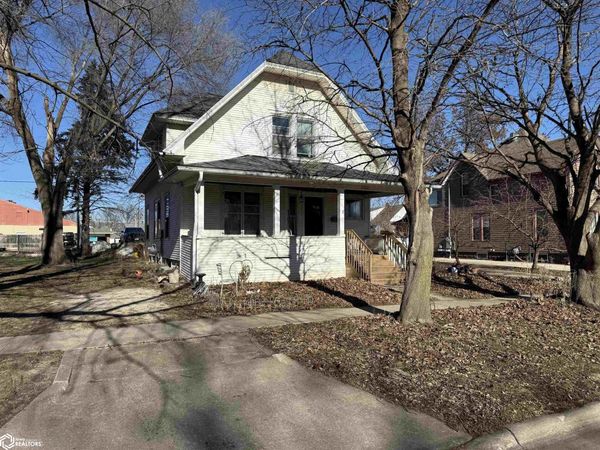 1510 14th Avenue, Eldora, IA 50627