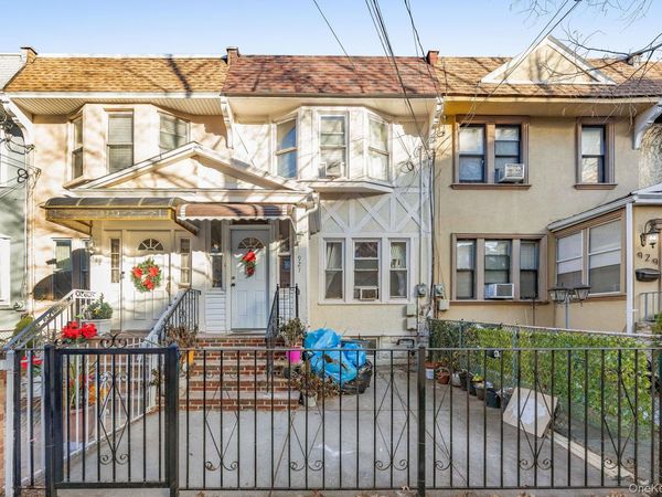 927 E 35th Street, Brooklyn, NY 11210