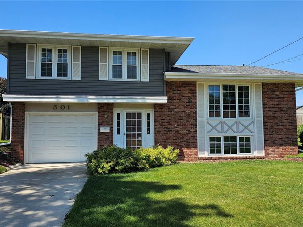 501 E 17th Street N, Newton, IA 50208