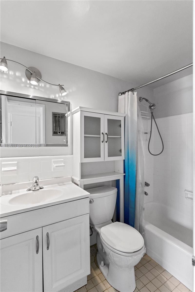 801 Atlantic Shores Blvd, Unit 106, Hallandale Beach, FL 33009 Photo