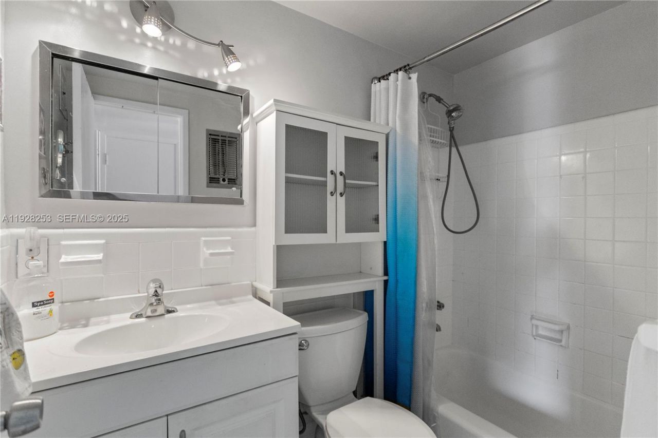 801 Atlantic Shores Blvd, Unit 106, Hallandale Beach, FL 33009 Photo