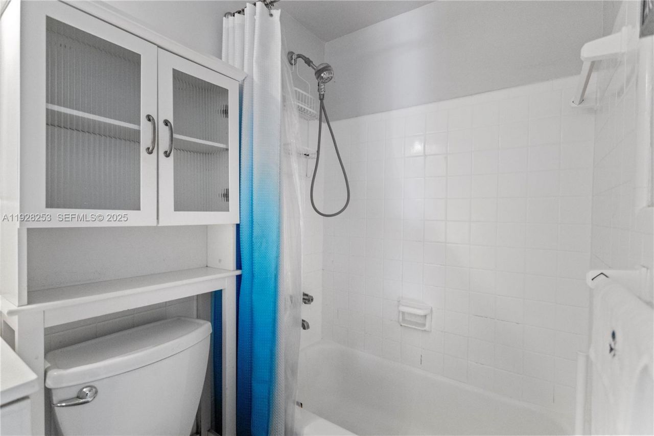 801 Atlantic Shores Blvd, Unit 106, Hallandale Beach, FL 33009 Photo