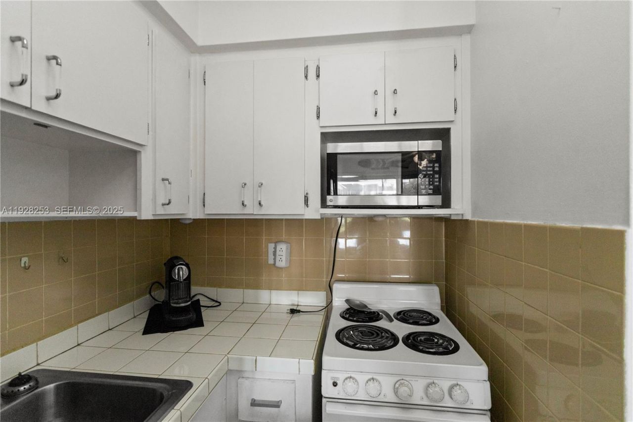 801 Atlantic Shores Blvd, Unit 106, Hallandale Beach, FL 33009 Photo