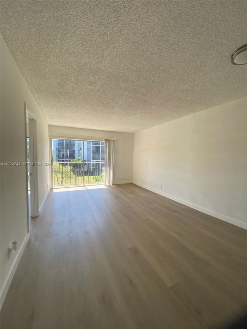 8740 N Sherman Cir, Unit 305, Miramar, FL 33025 Photo