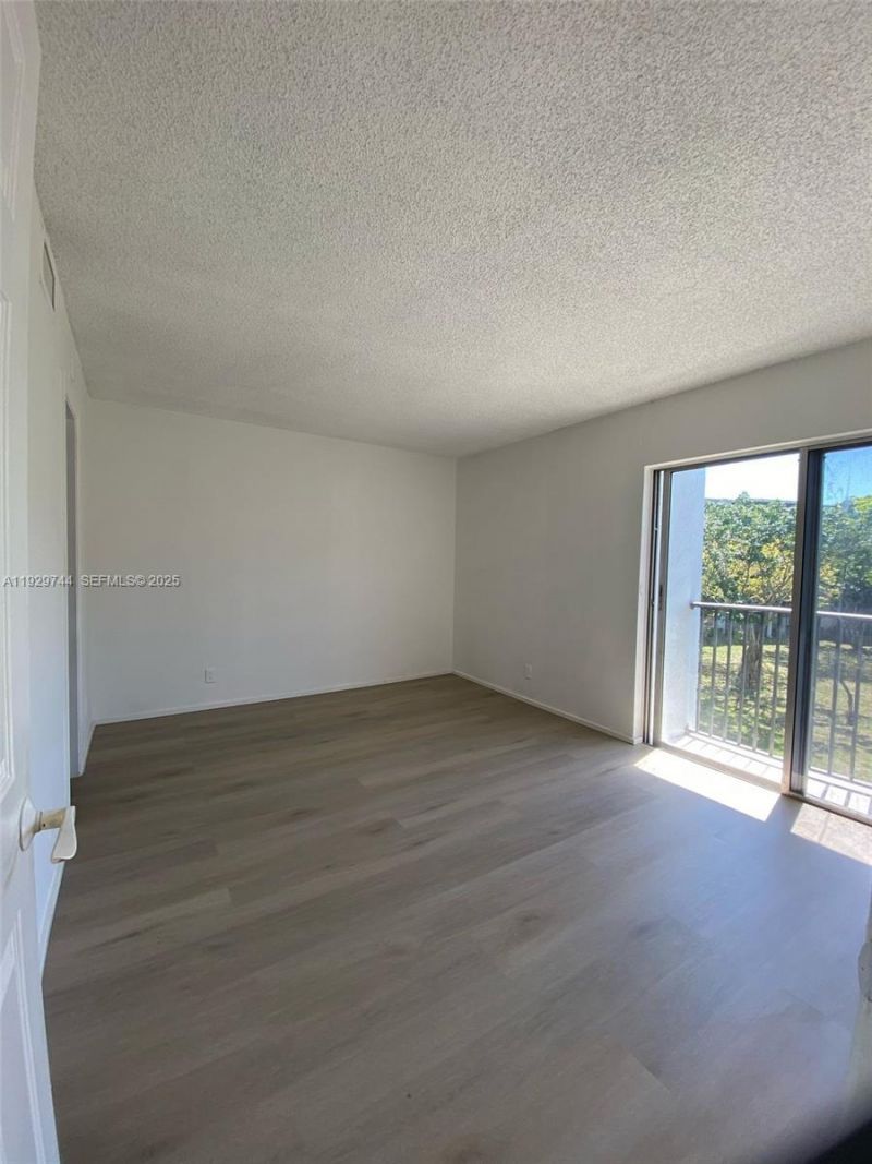 8740 N Sherman Cir, Unit 305, Miramar, FL 33025 Photo