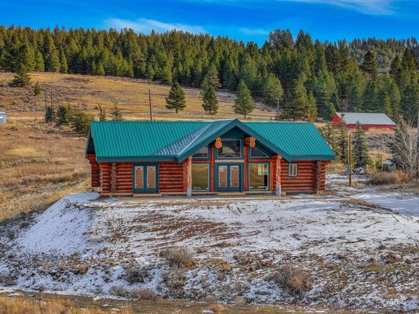 12594 Takeuchi Dr, Donnelly, ID 83615