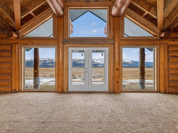 12594 Takeuchi Dr, Donnelly, ID 83615