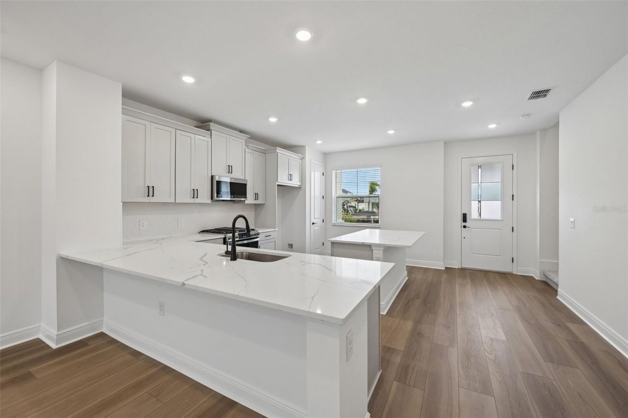 8229 Seaflower Parkway, Bradenton, FL 34210 Photo