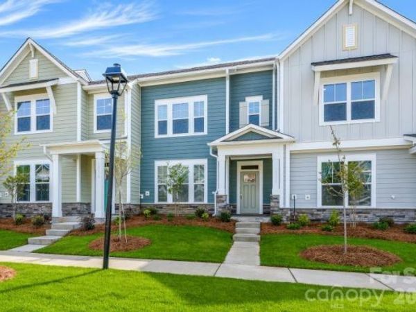 10114 Mamillion Drive, Huntersville, NC 28078