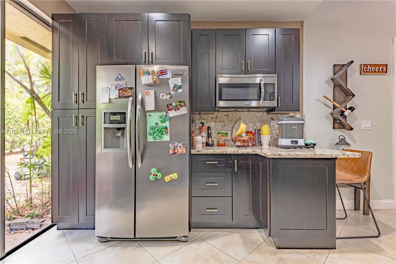 8097 Royal Palm Cir, Tamarac, FL 33321 Photo