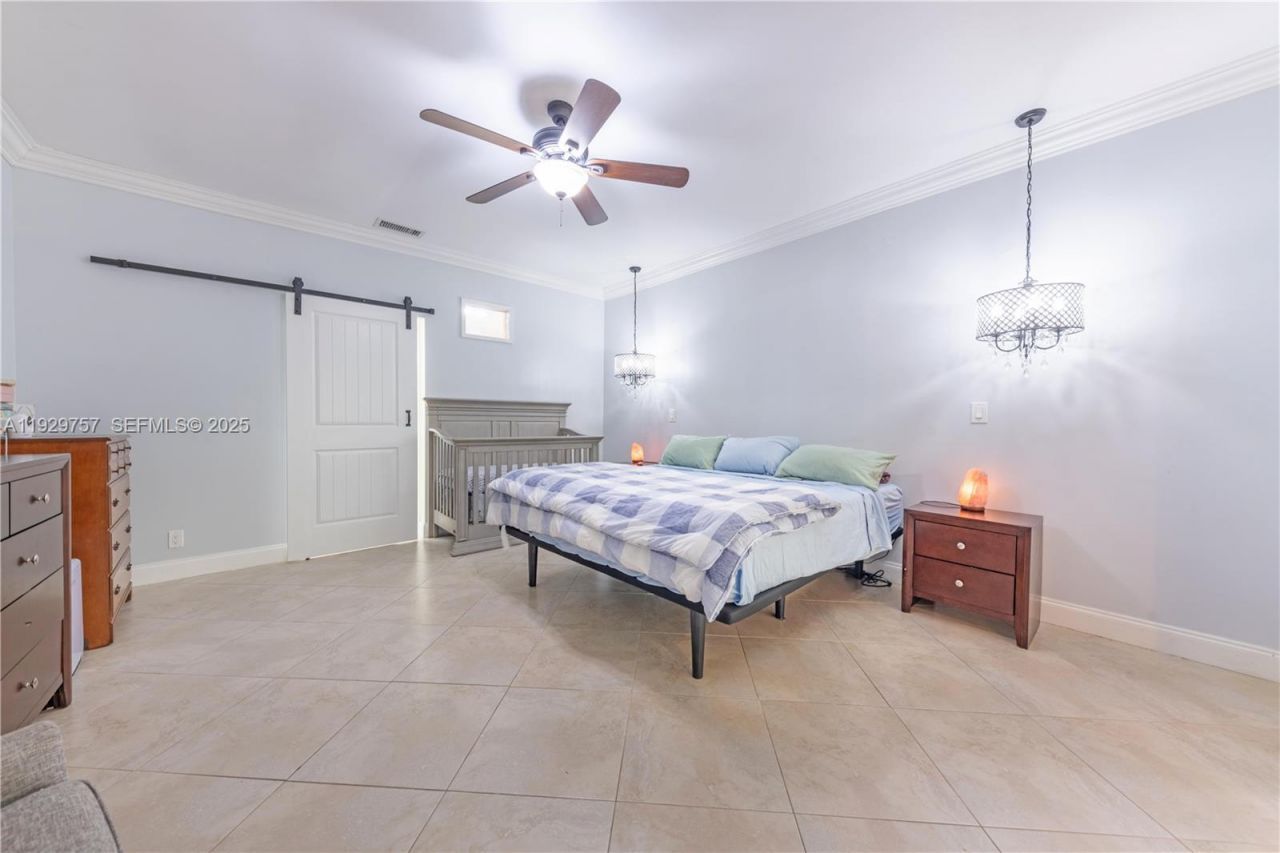 8097 Royal Palm Cir, Tamarac, FL 33321 Photo