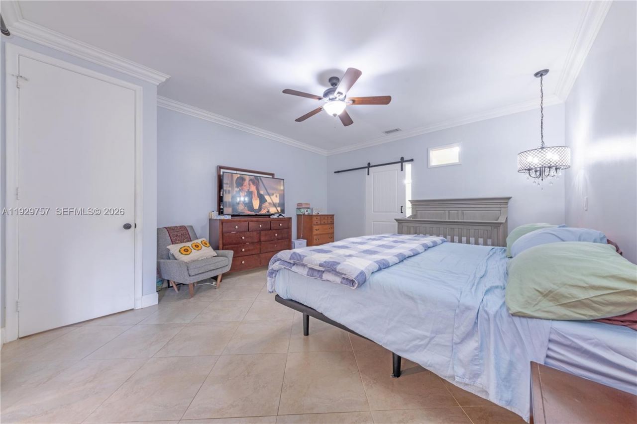 8097 Royal Palm Cir, Tamarac, FL 33321 Photo