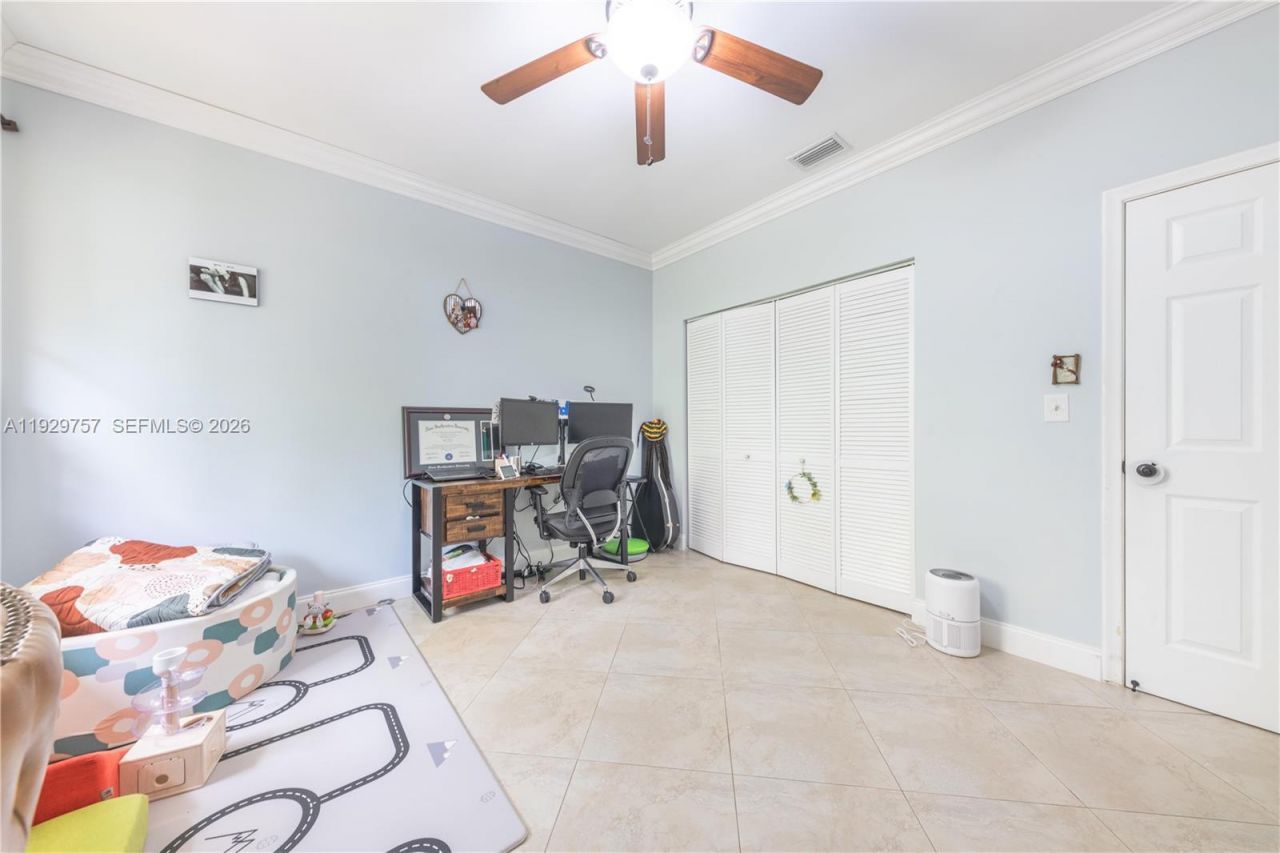 8097 Royal Palm Cir, Tamarac, FL 33321 Photo