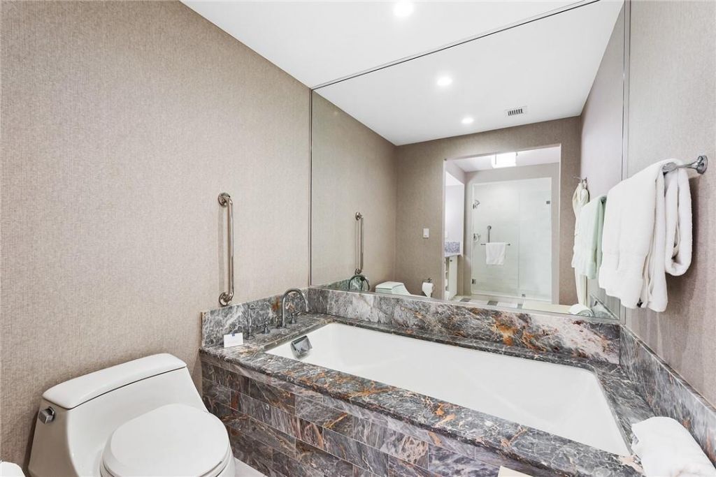 551 N Fort Lauderdale Beach Boulevard, Unit H1406, Fort Lauderdale, FL 33304 Photo