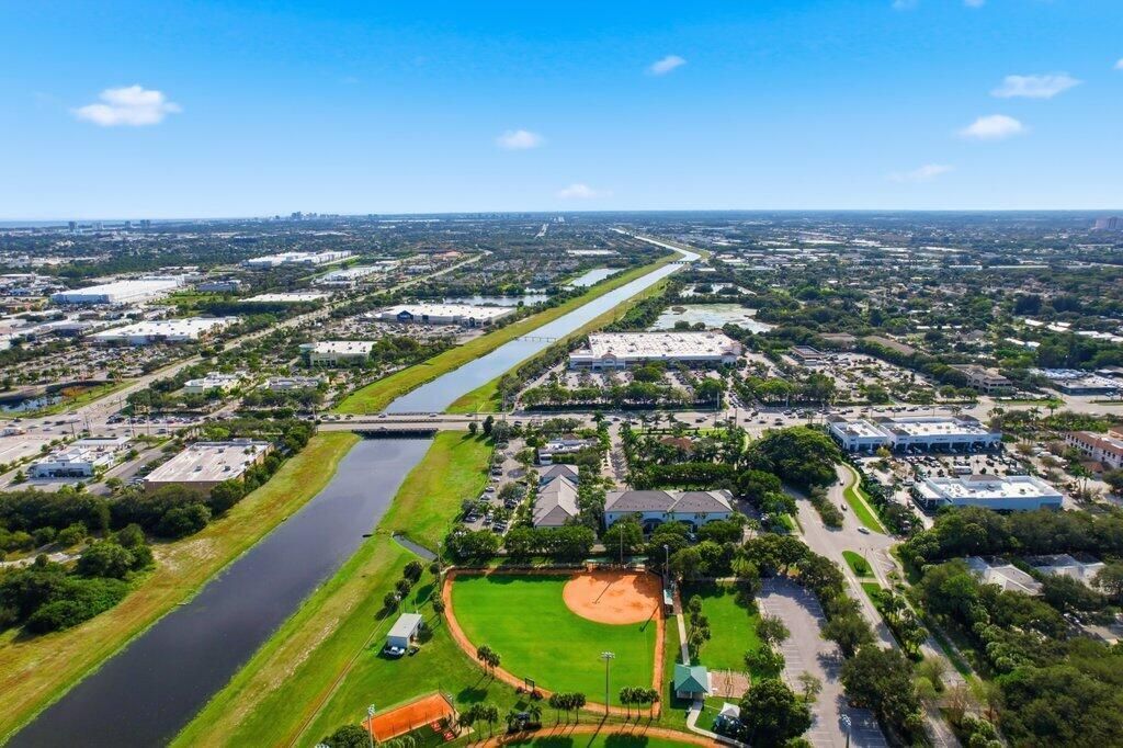 3307 Northlake Boulevard, Unit 107, Palm Beach Gardens, FL 33403 Photo