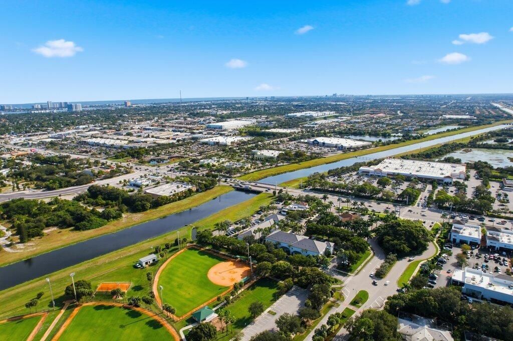 3307 Northlake Boulevard, Unit 107, Palm Beach Gardens, FL 33403 Photo