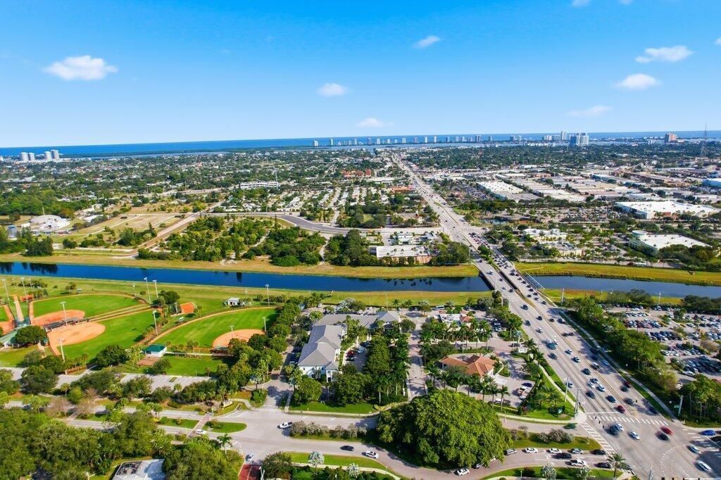 3307 Northlake Boulevard, Unit 107, Palm Beach Gardens, FL 33403 Photo