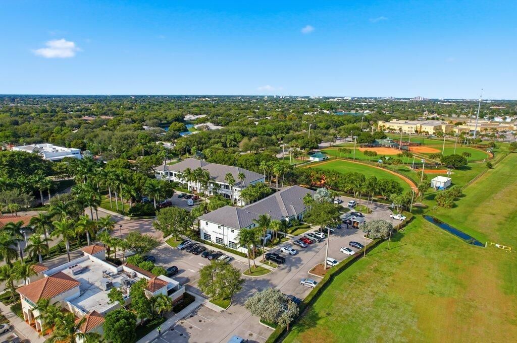 3307 Northlake Boulevard, Unit 107, Palm Beach Gardens, FL 33403 Photo