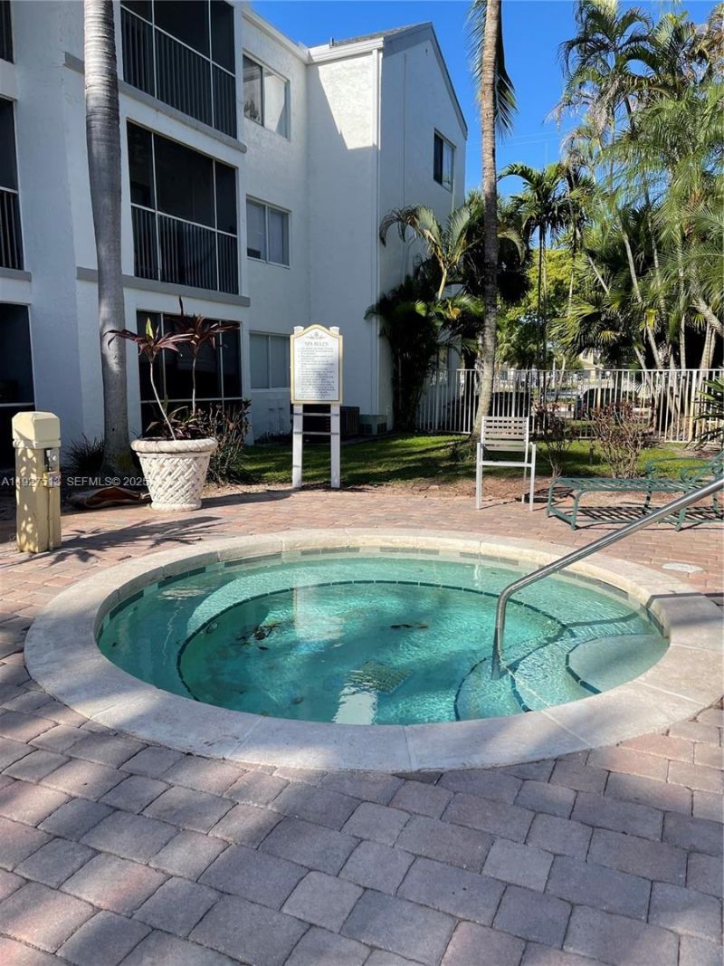 5686 Rock Island Rd, Unit 114, Tamarac, FL 33319 Photo