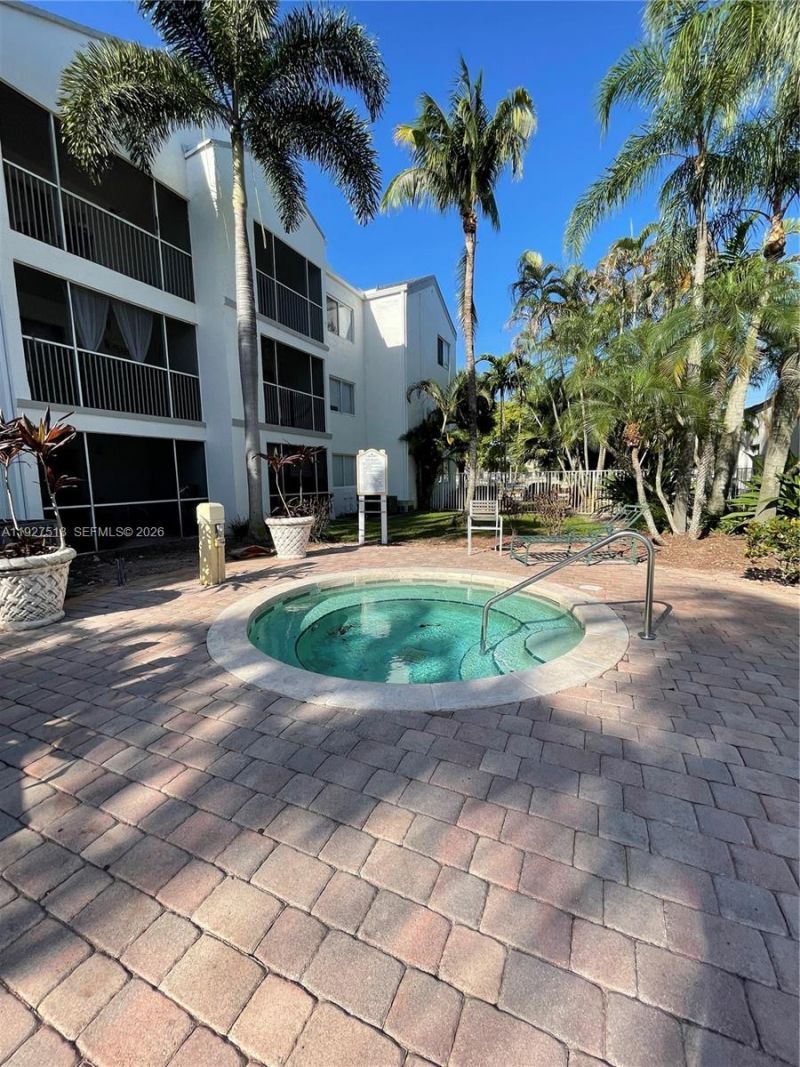 5686 Rock Island Rd, Unit 114, Tamarac, FL 33319 Photo