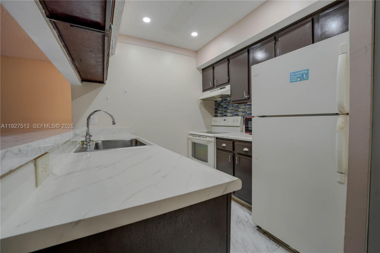 5686 Rock Island Rd, Unit 114, Tamarac, FL 33319 Photo