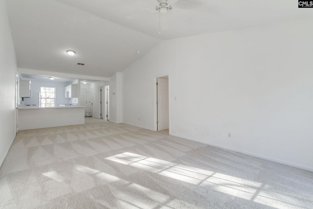 458 Regency Park Drive Photo 10