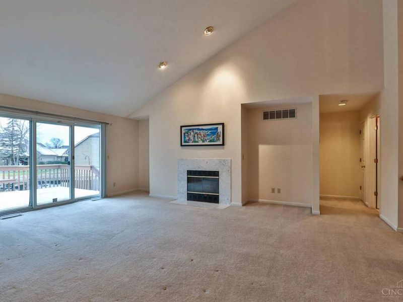 10 Cove Court, Unit 6, Hamilton, OH 45013 Photo 6