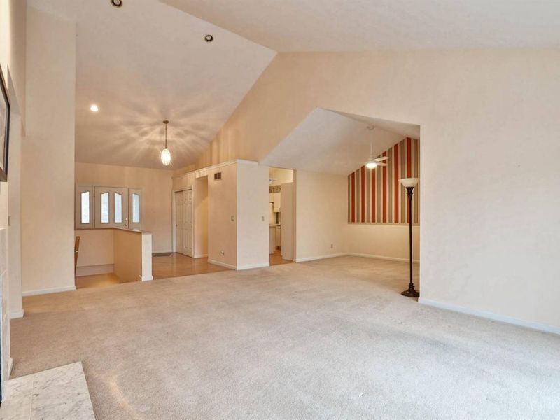 10 Cove Court, Unit 6, Hamilton, OH 45013 Photo 9