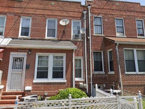 933 E 221st Street, Bronx, NY 10469