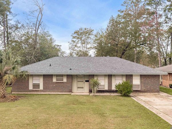 1435 Duchess Dr, Baton Rouge, LA 70815